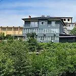 Home 12